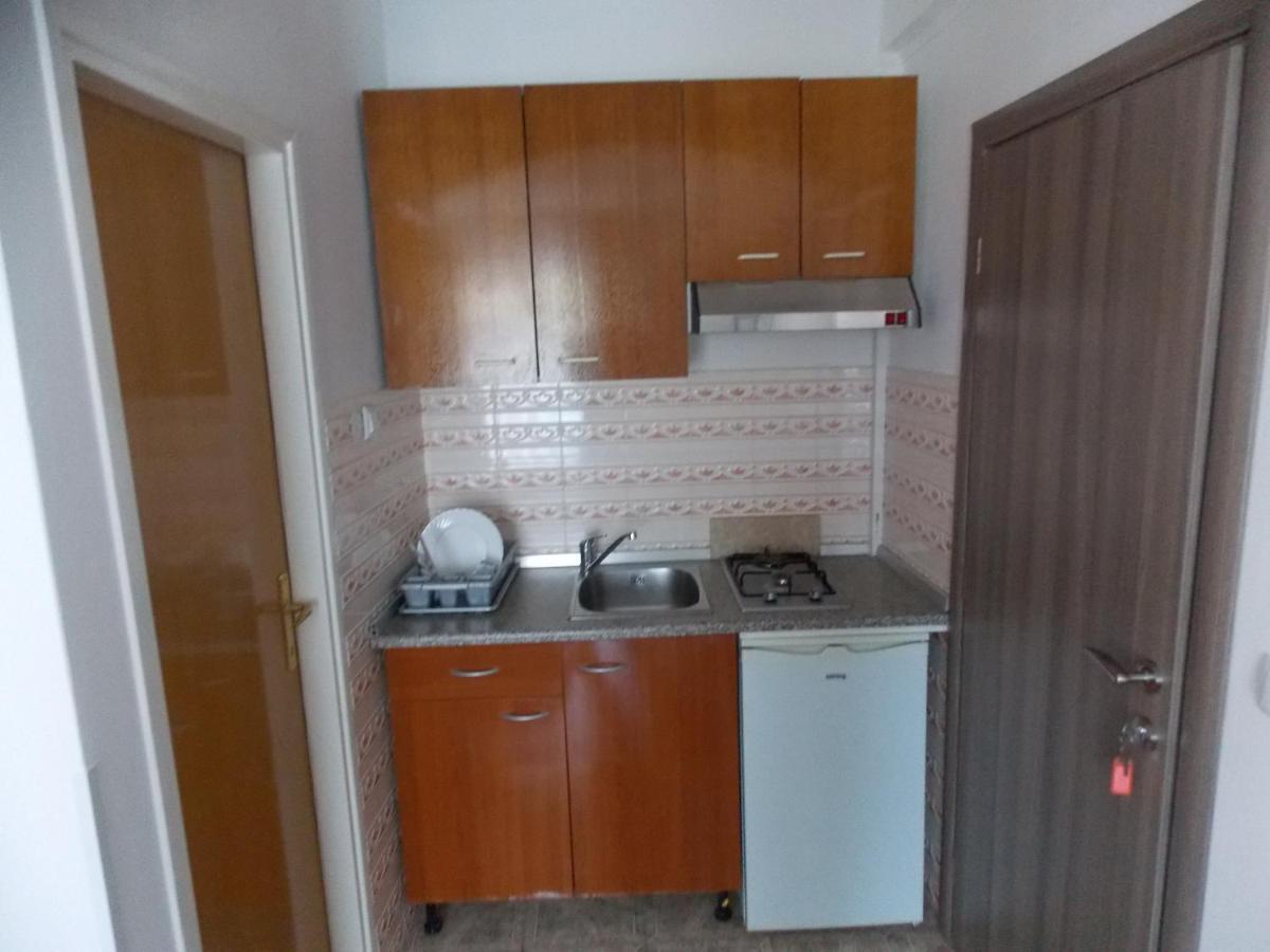 Hanifa Apartmani Ровінь Екстер'єр фото